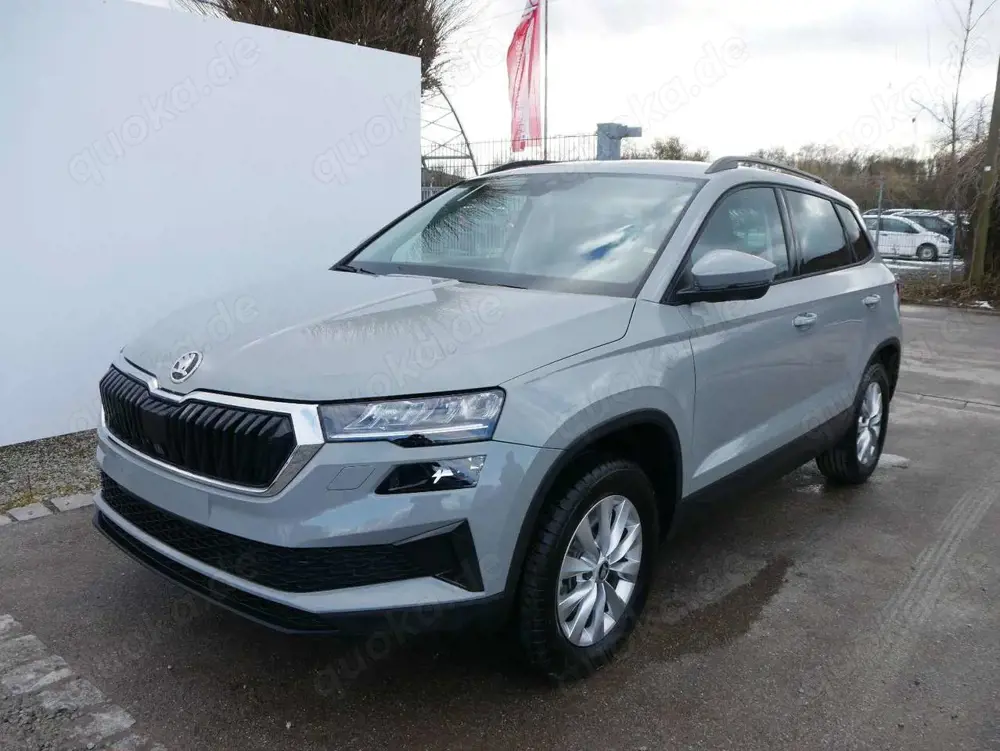 Skoda Karoq Selection 2.0 TDI DSG 4x4 4x4*AHK*TEMPOMAT*SMAR...