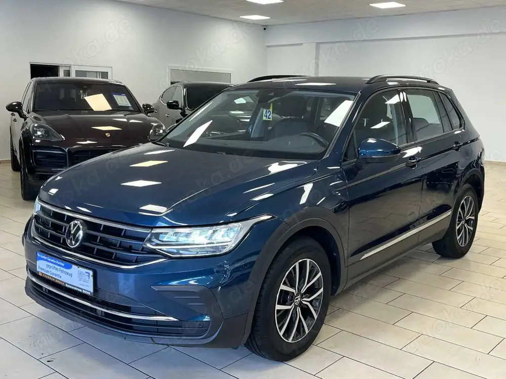 Volkswagen Tiguan Life*Navi*LED*R-Cam*ACC*3-Zonen-Klima*AHK*