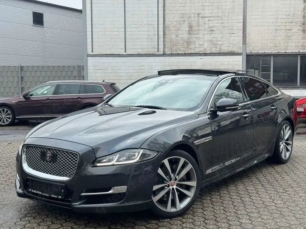 Jaguar XJ 3.0D R-Sport / Pano / LED / 360/
