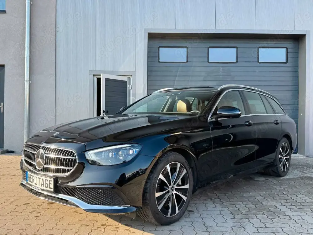 Mercedes-Benz E 300 de AVG/PANO/360°/LED/AMBIENTE