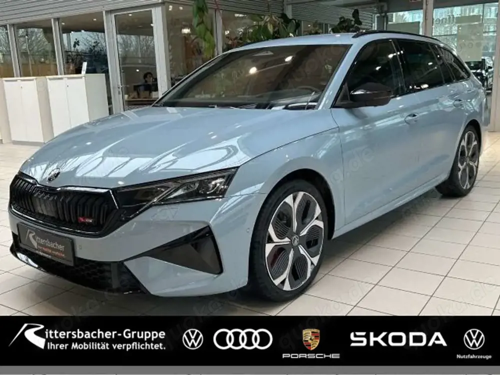 Skoda Octavia Combi RS 2,0 TSI 195 kW 7-Gang-DSG sofor