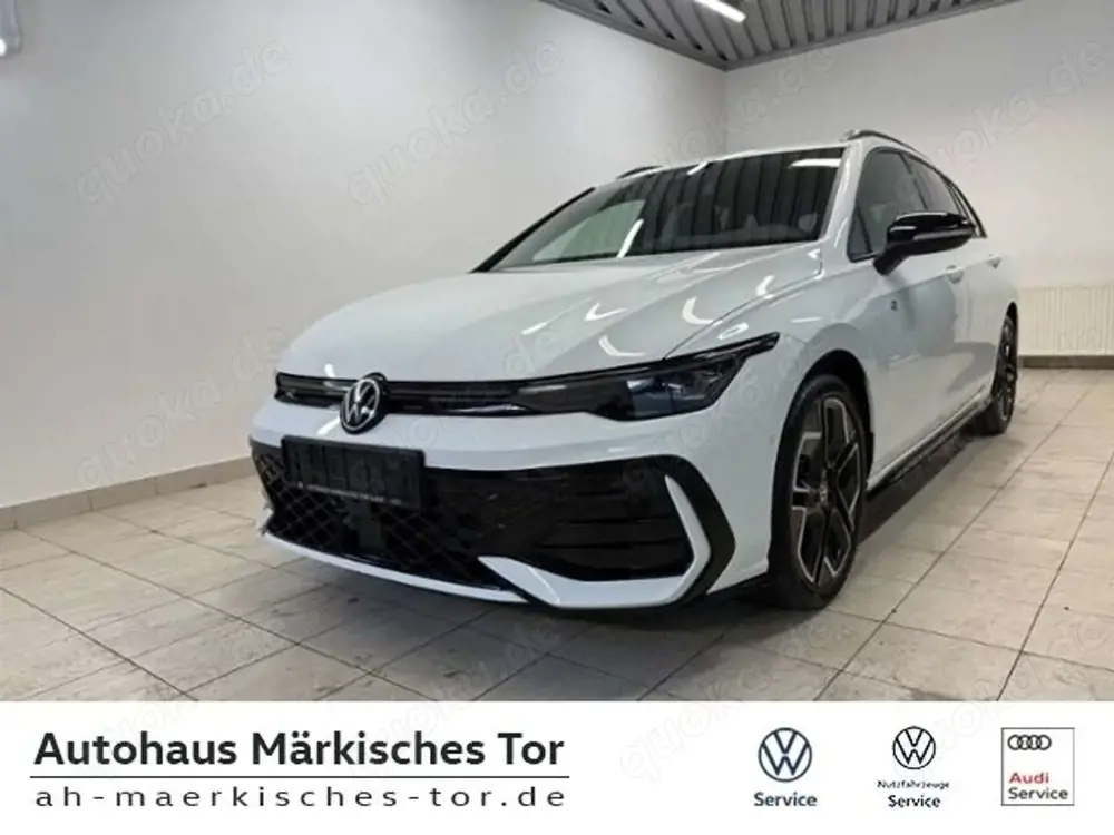 Volkswagen Golf VIII Variant 1.5 DSG R-Line 5 Jahre Garanti