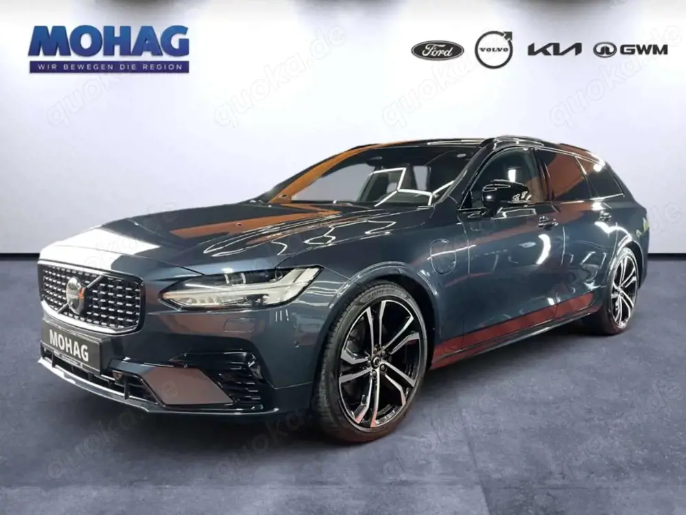 Volvo V90 T8 Plus Dark AWD AHK 360Grad BW Leder