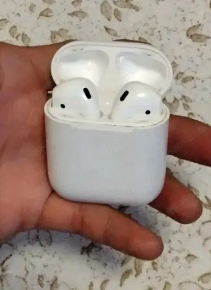 original AirPods mit Verpackung und so Artikel verkauft