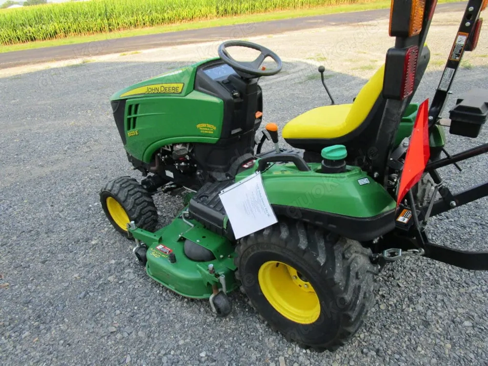 23 PS John Deere Yanmar 3-Zylinder-Dieselmotor