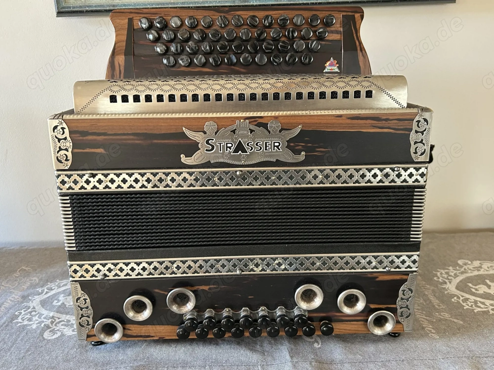 Strasser Steirische Harmonika Top