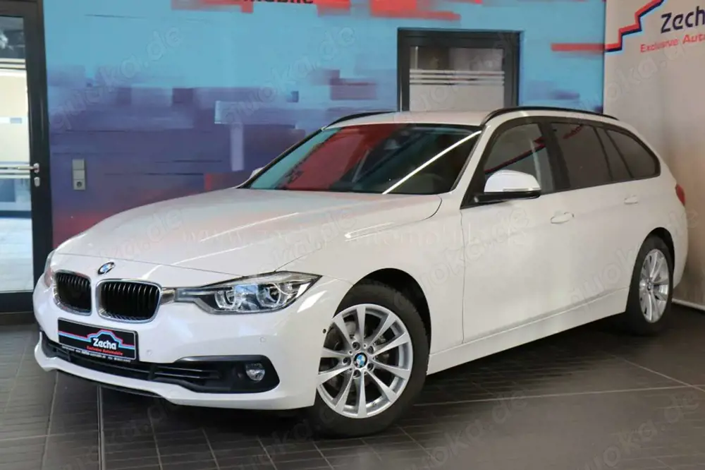 BMW 320 i xDr.Tour.AHK.RFK.Surr.View.LED.Navi.