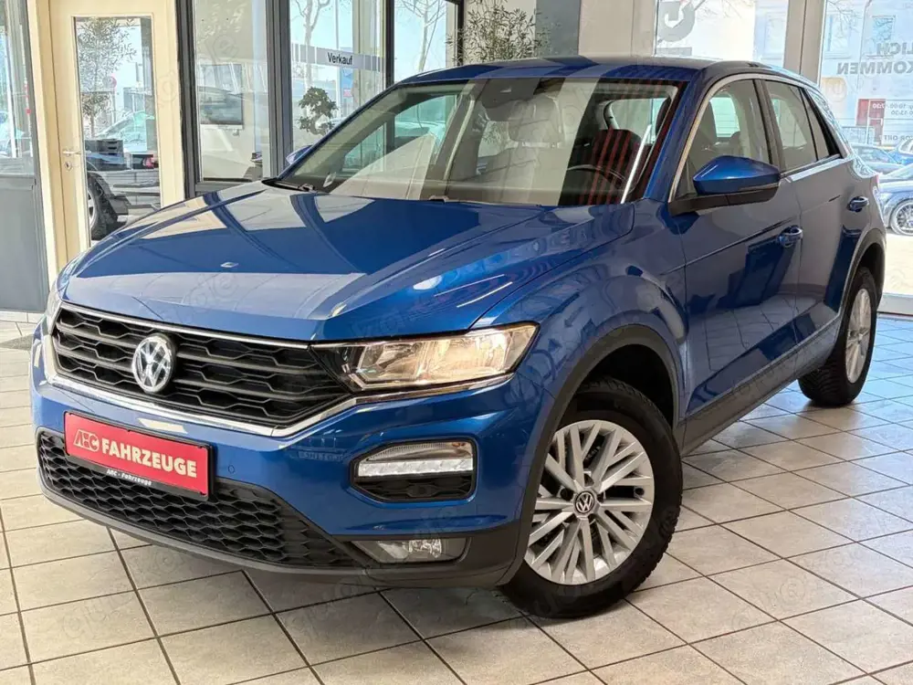 Volkswagen T-Roc Basis TÜV NEU / Apple Car / Allwetterreife