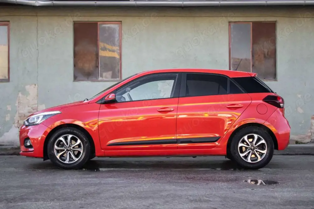 Hyundai i20 blue 1.2 Trend