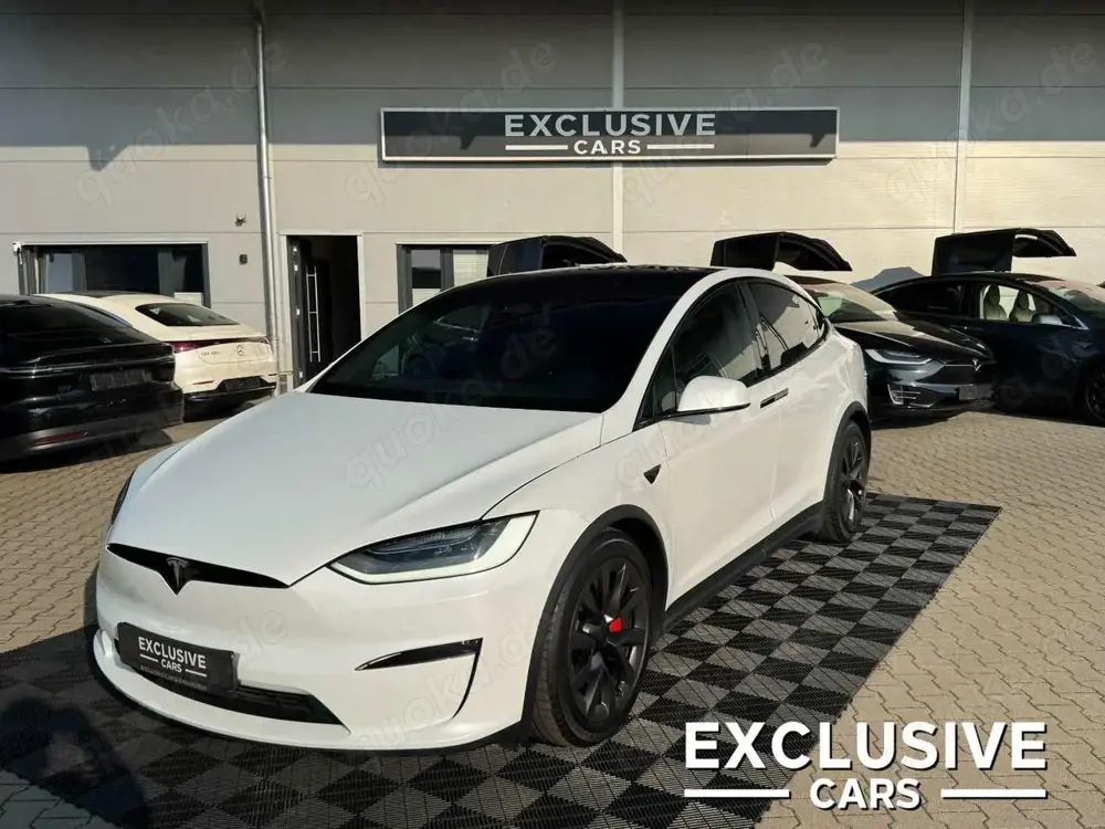 Tesla Model X MODEL X PLAID | HARWARE 4 | YOKE | 6SEAT |