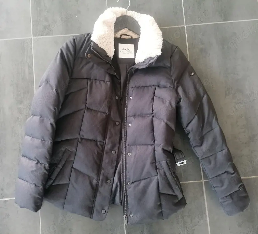 TOP Neu ungetragen Esprit Jacke S schwarz 