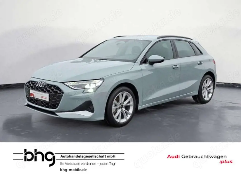Audi A3 30TFSI advanced LED Navi connect so