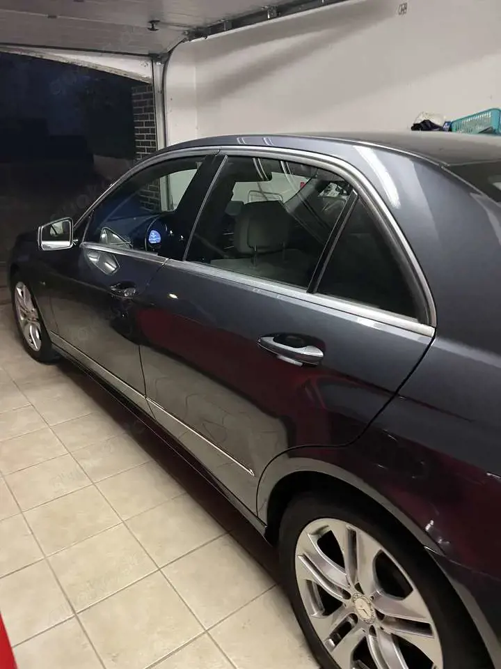 Mercedes-Benz E 200 NGT BlueEFFICIENCY Automatik Avantgarde