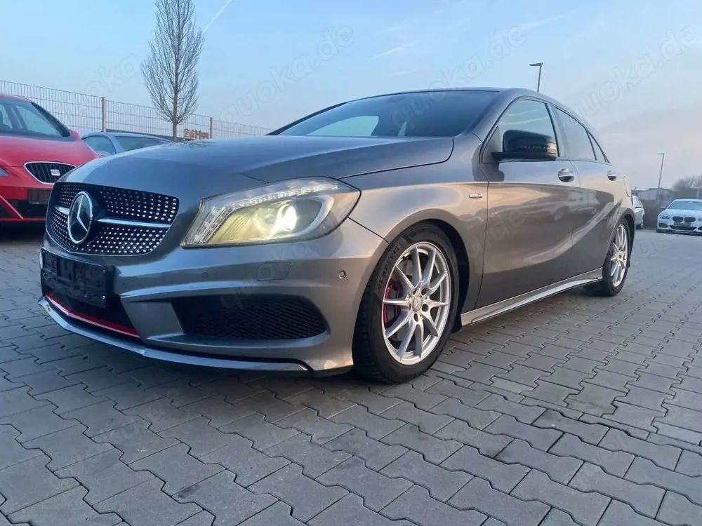 Mercedes-Benz A 250 AMG/ Sport| PANO|NAVI| LED/ SERVICE NEU