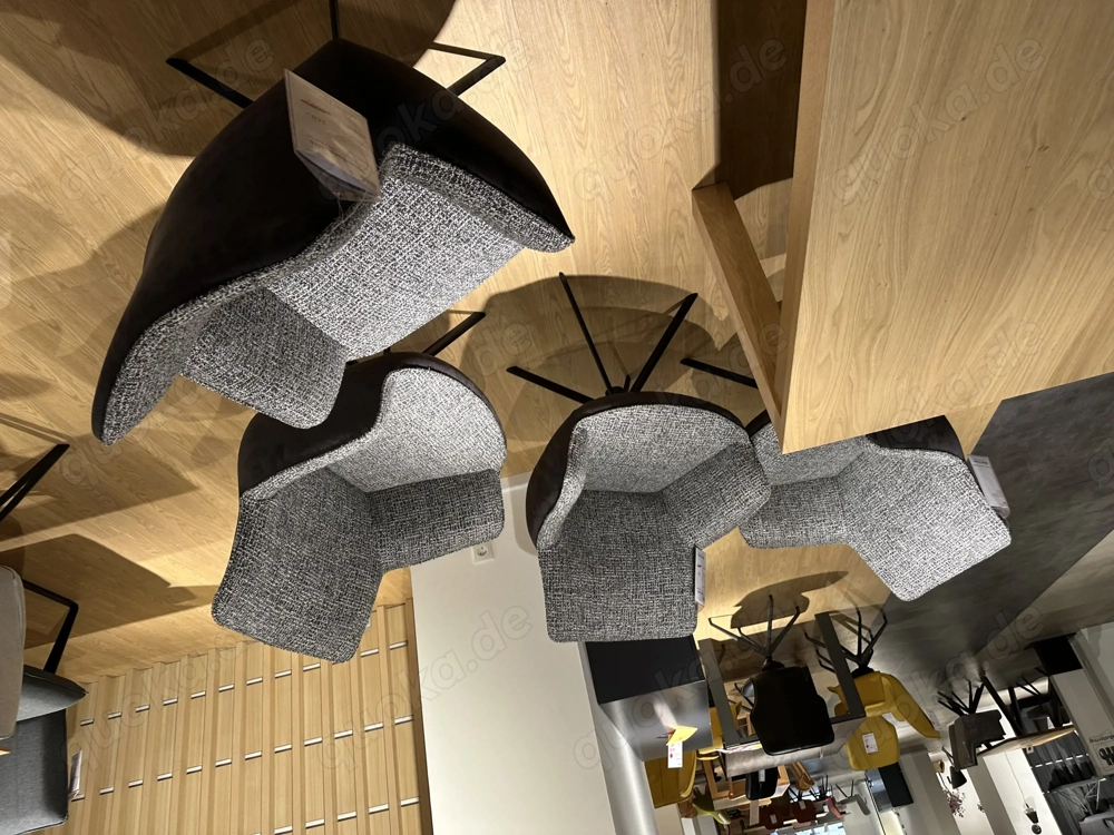 4 Niehoff Schalensessel Luxor mit Stativgestell 360 Grad drehbar Farbe Graphit