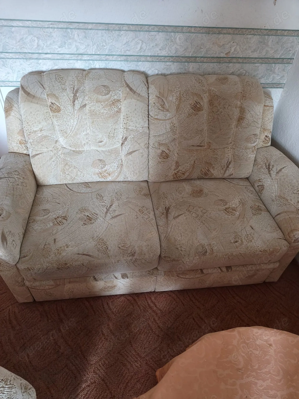 Sofa mit zwei Sesseln