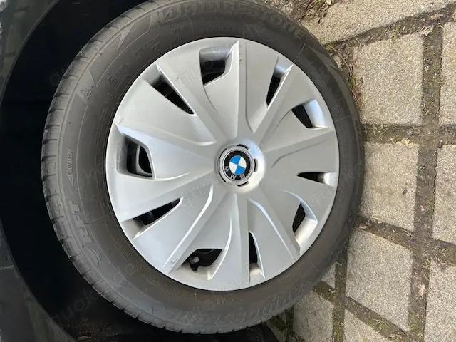Winterreifen auf Stahlfelgen für BMW 116i - fast wie neu