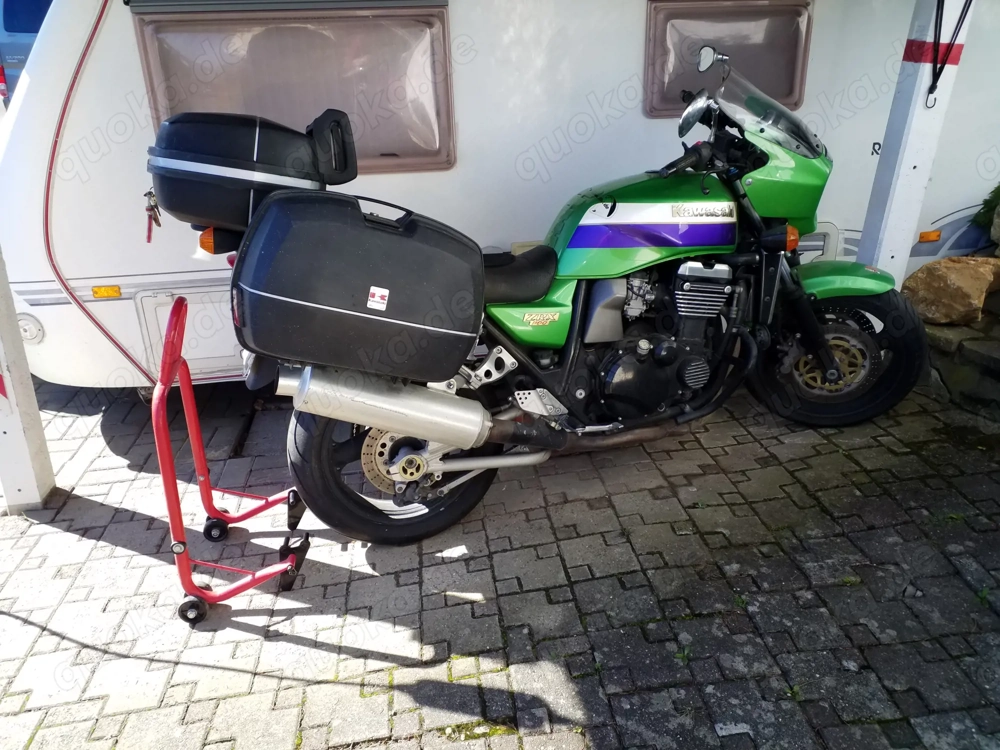 Straßenmaschine ZRX 1100 ZRT 10C