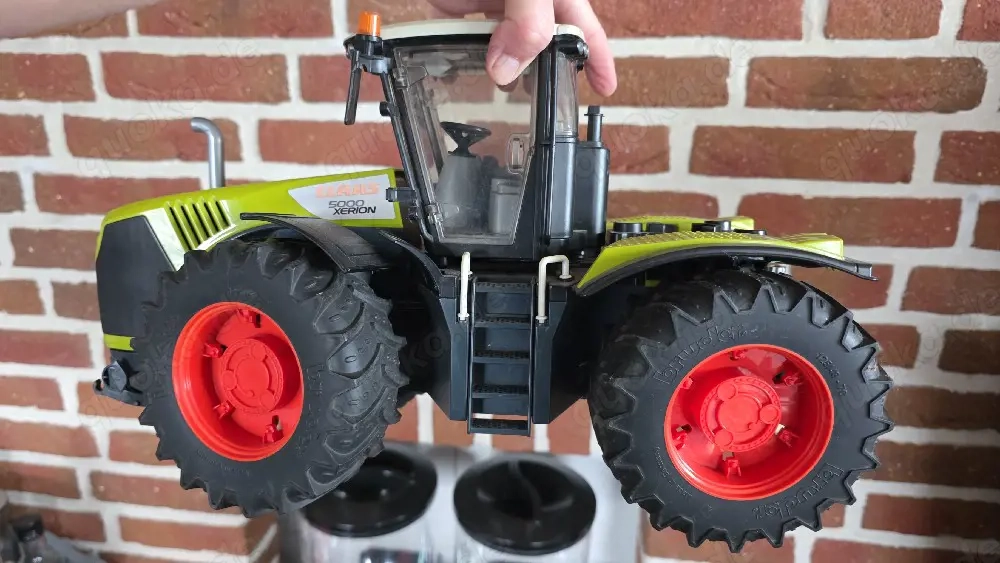 Bruder Traktor mit ZUBEHÖR 