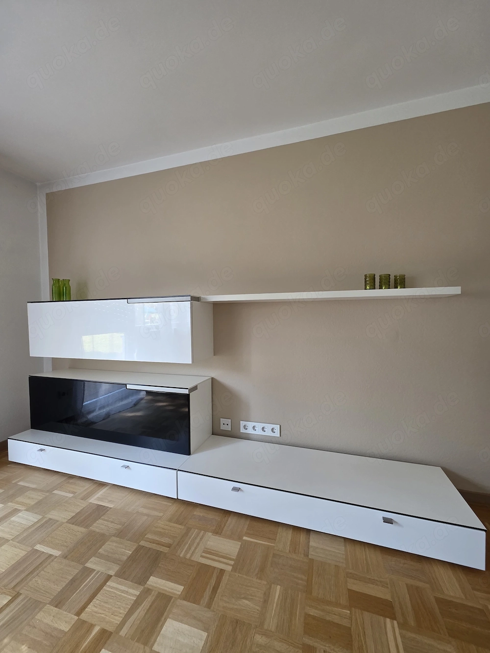 Wohnwand Wohnzimmerschrank Anbauwand 300 cm breit, neuwertig