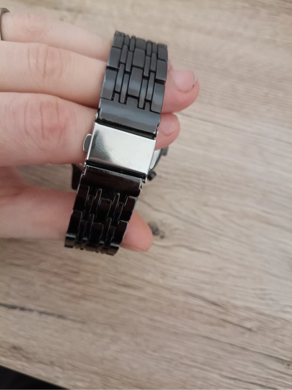 Neue Armbanduhr schwarz   ungetragen