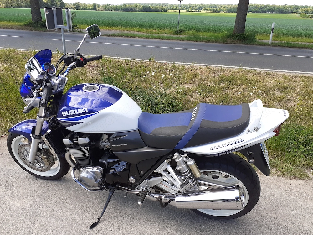 Suche aktive Kerle + Biker die bei mir ran und rein wollen bis ca. 50zig gerne an Wochenenden, besuc