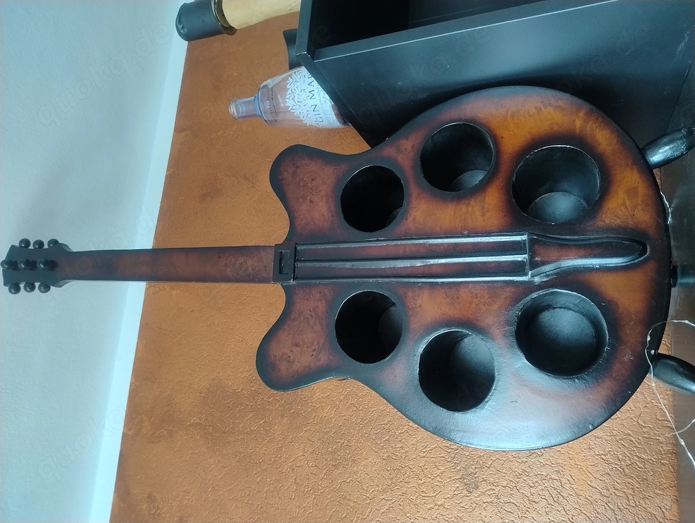  Weinregal in Gitarrenform   selten & dekorativ!