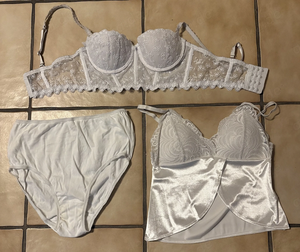 Gr. 75B: 2 BHs, weiß, cremefarben + Gr. 80B: 4 BHs, verschiedene Farben