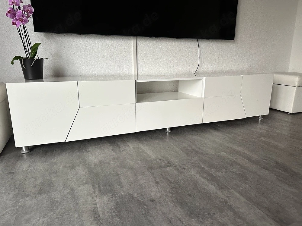 TV-Schrank