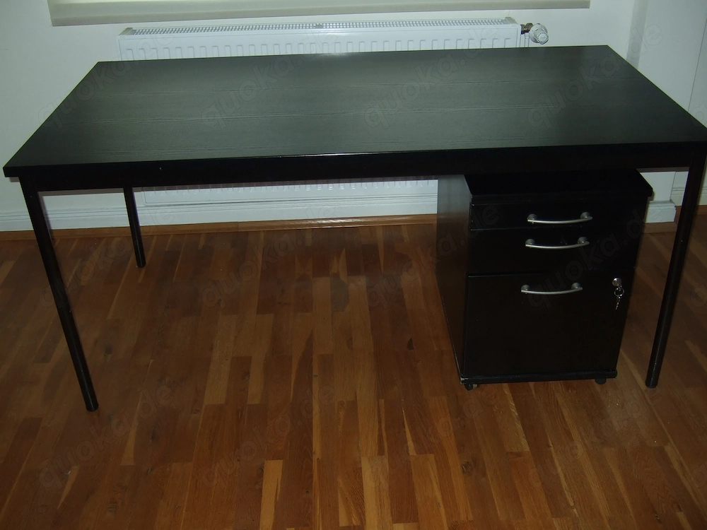 Büro-Schreibtisch mit Rollcontainer für Hängehefter, beides schwarz