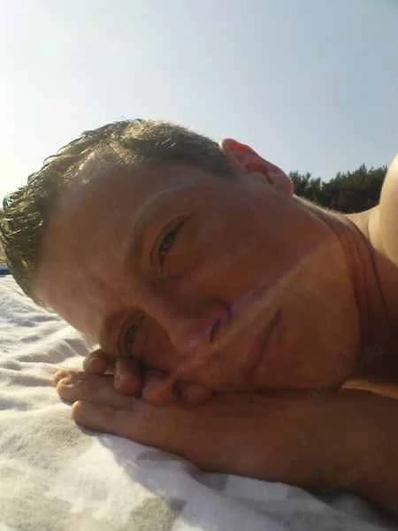 Suche Sie. Zwischen 18.J und 45.J 