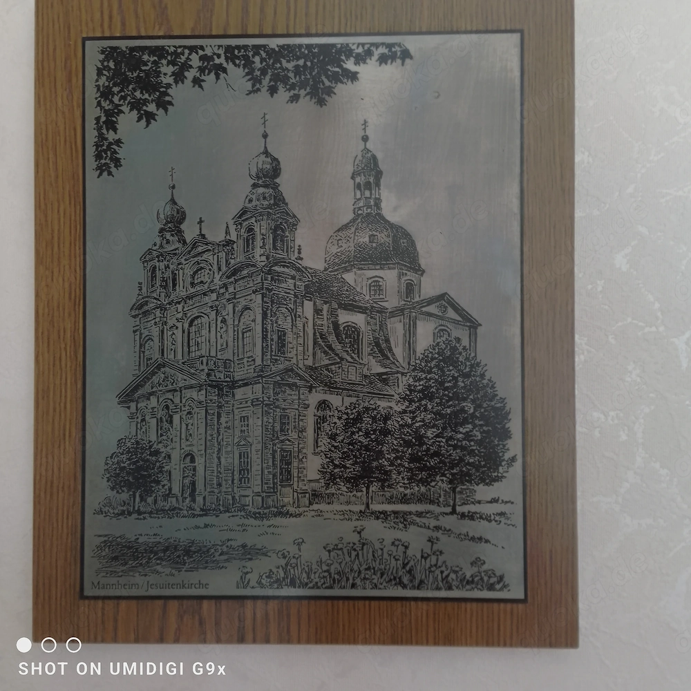 Bilder und Porzellanfiguren