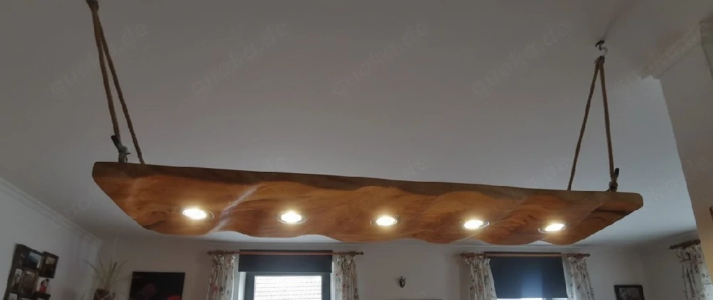 Hängelampe aus kastanienholz