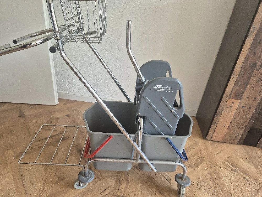 sprintus Reinigungwagen