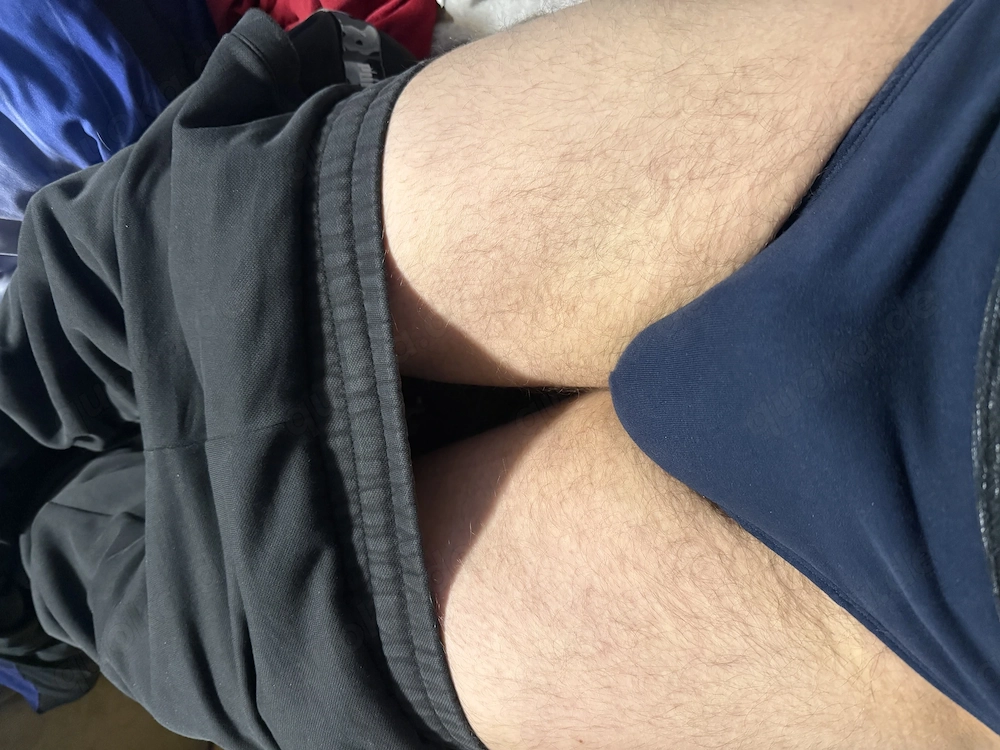 Schnelle 50 Euro!! Deine Hosen maximal bis zum Knie runtergezogen!