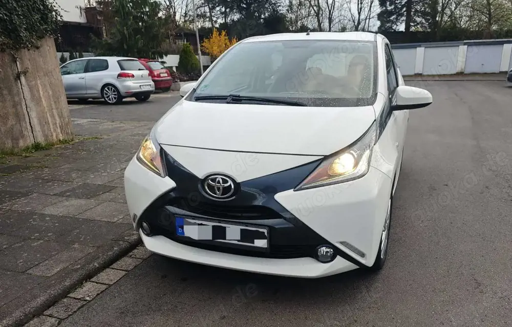 Toyota Aygo x-play touch TÜV bis 02/2028
