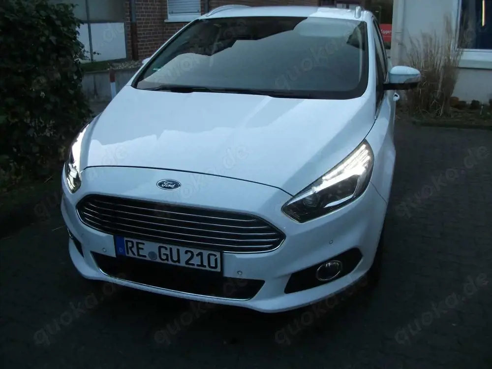 Ford S-Max S-Max 1.5 Titanium,18" Alu, LED,AHK Zahnri.Neu