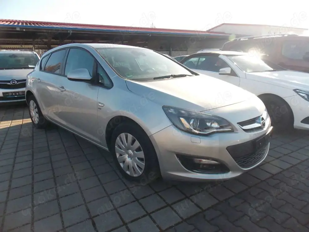 Opel Astra J Lim. 5-trg. Energy