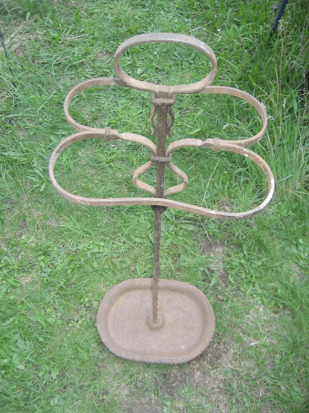 Schirmständer Eisen Gehstockhalter Jugendstil Gussschale Handarbeit