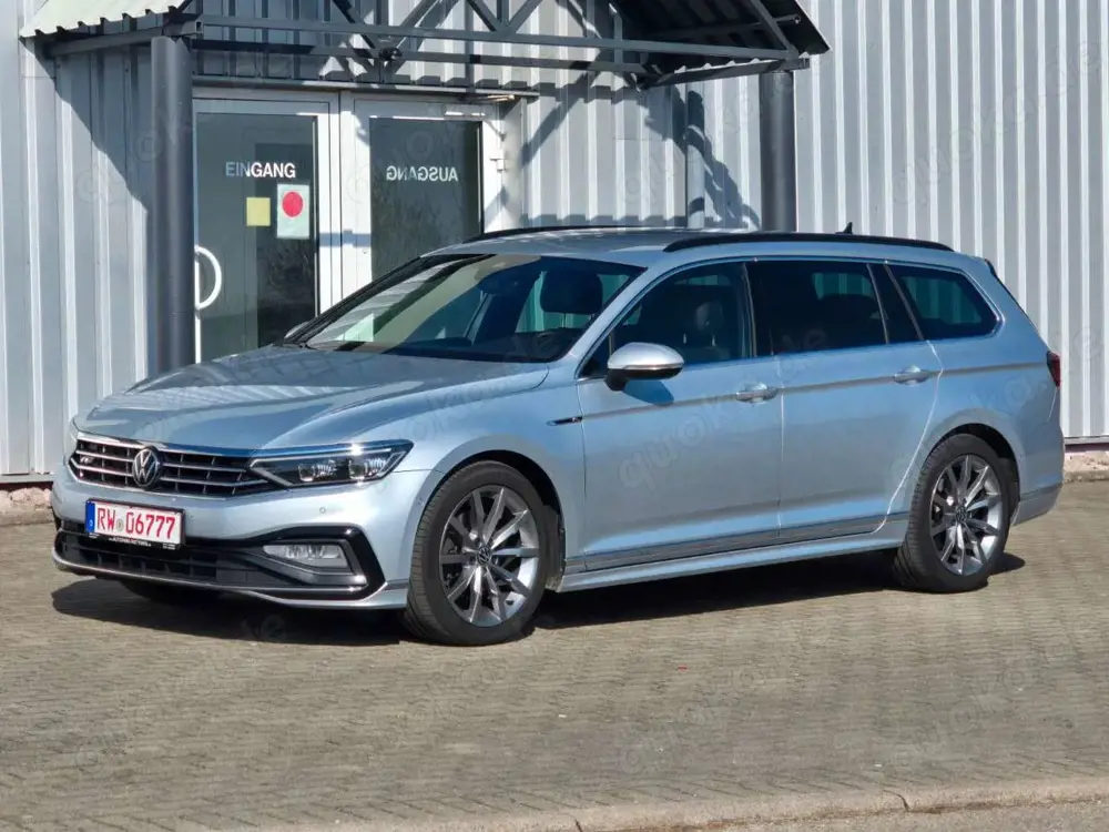 Volkswagen Passat Variant Passat/3xR-LINE/NAVI/MATRIX/AMBIENTE/AHK/ACC