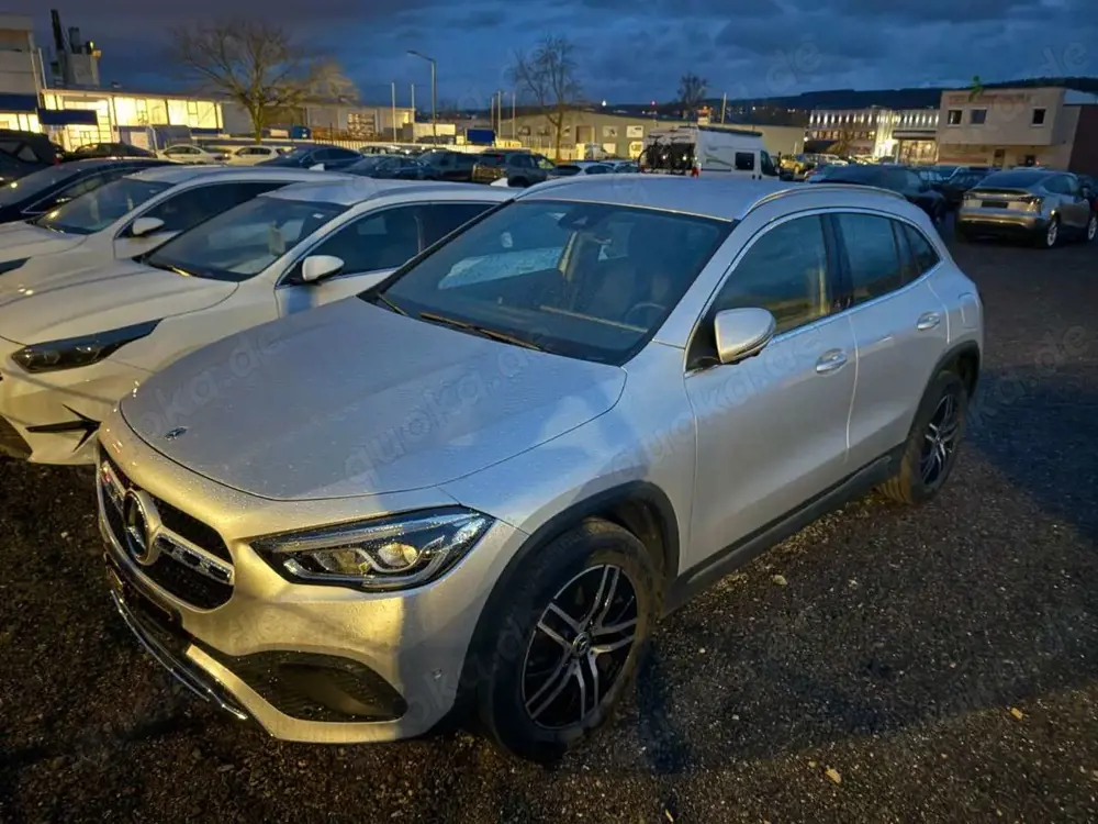 Mercedes-Benz GLA 220 d SERVICE + TÜV NEU*EXTRAS+1.Hd!