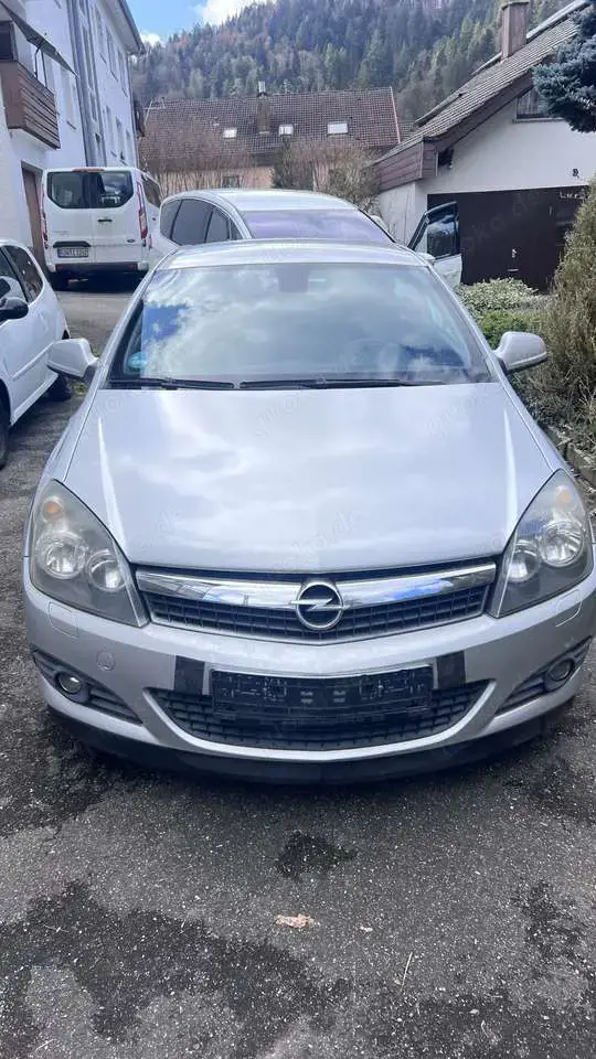 Opel Astra GTC 1.4 Navigation Edition 111 Jahre