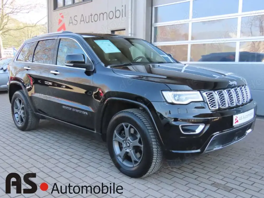 Jeep Grand Cherokee 3.0CRD Overland BiXen*Pano*Kam*AHK