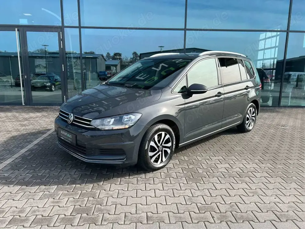 Volkswagen Touran 1.5 TSI Acive DSG Navi App Einparkh. 1.Hd