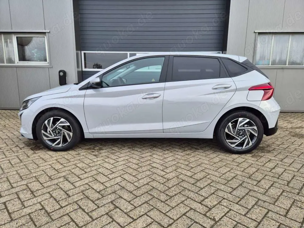 Hyundai i20 1.0 T-GDI 90PS Trend Automatik 5-türig Klimaaut...