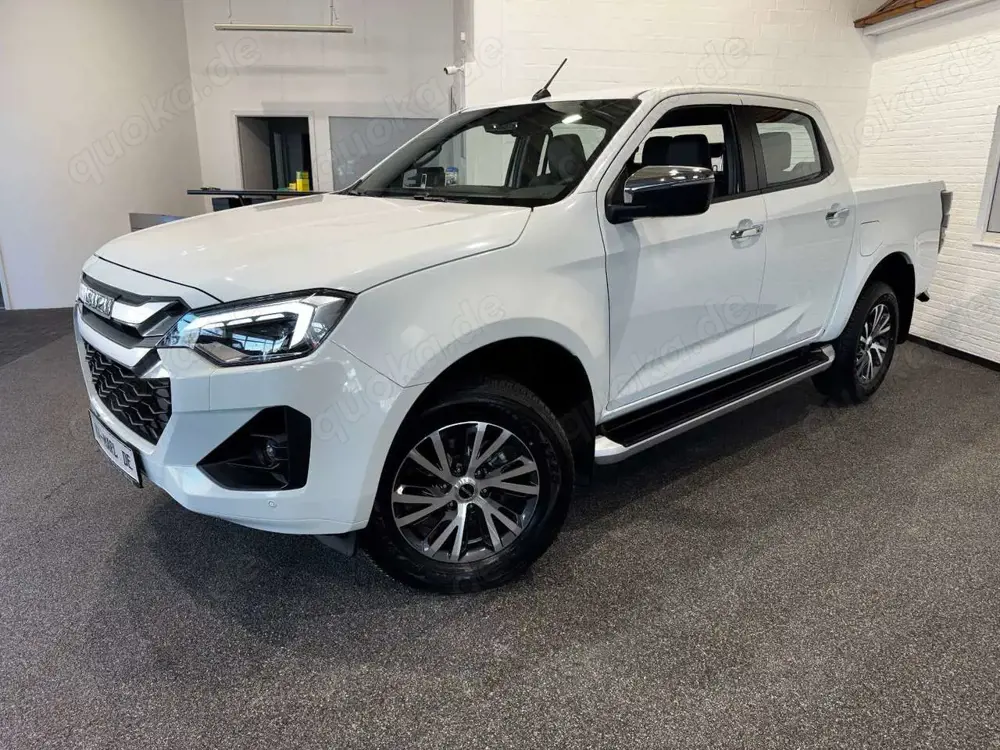 Isuzu D-Max Double Cab 4WD LSE LED ACC PDC KAMERA