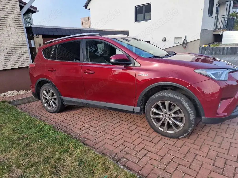 Toyota RAV 4 2.5 4x4 Hybrid Team Deutschland
