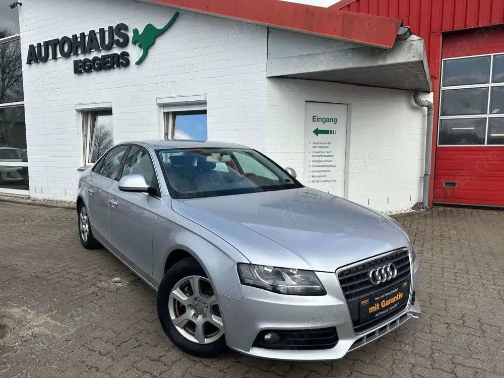 Audi A4 Lim. Attraction/SHZ/PDC/LMF/KLIMAAUT/TEMP