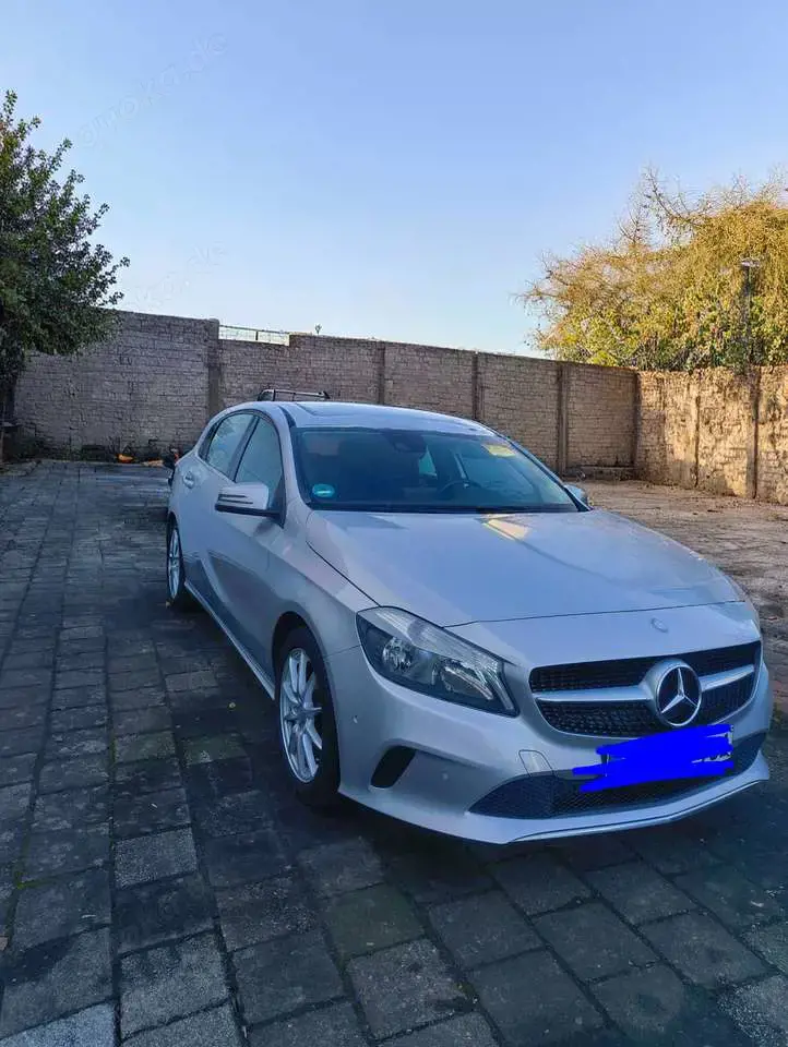 Mercedes-Benz A 180 A 180 d Style