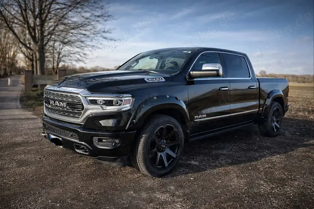 Dodge RAM LIMITED 4x4, LED,PANO,Widebody Breit
